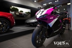 różowy motocykl, motor dla dziewczyny