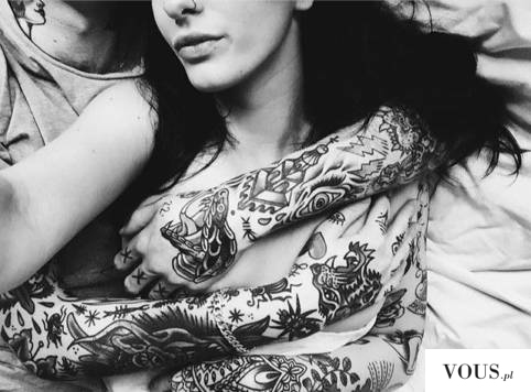 tatuaż na rękach, czy znajdę pracę z tatuażem na rękach?