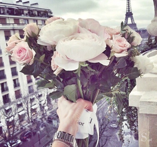 Róże w Paryżu, idealny prezent