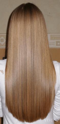Piękne zdrowe lśniące długie włosy
