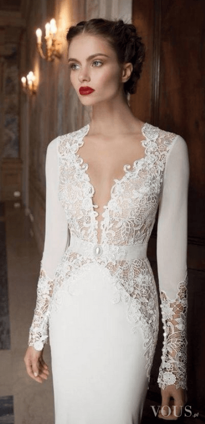 Śliczna koronkowa suknia ślubna, idealnie dopasowana do sylwetki