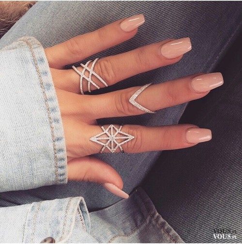 Piękne srebrne pierścionki