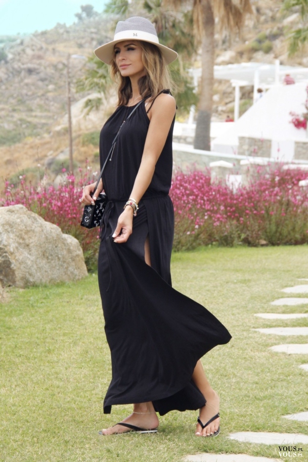 długa sukienka maxi, czarna sukienka, czy długie sukienki są modne, kapelusz, z czym nosić kapelusze