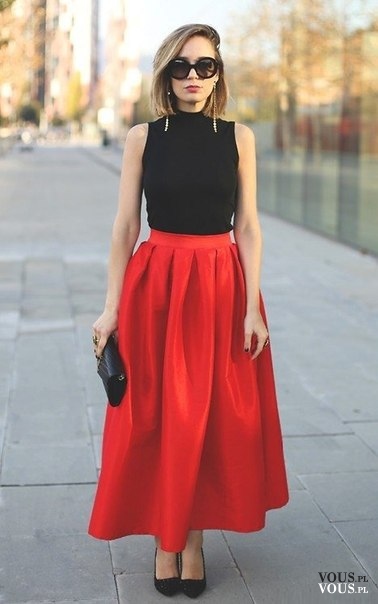 czerwona maxi spódnica, czy długie spódnice są modne, z czym nosić długie spódnice