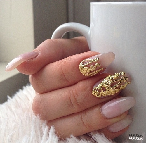 Niesamowity złoty manicure!! Jak zrobić takie paznokcie?