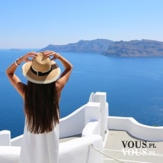 Grecja- widok na morze. Cudowne widoki.Kobieta na wakacjach