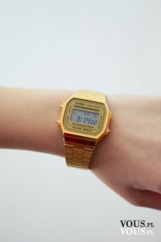 złoty zegarek z cyfrową tarczą, elektroniczny zegarek na rękę dla kobiet