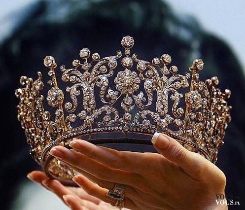 Korona dla królowe, królewski diadem, złota korona
