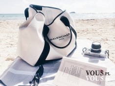 biała torba na plażę