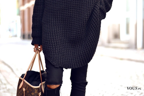 czarna stylizacja, sweter oversize, czarny sweter