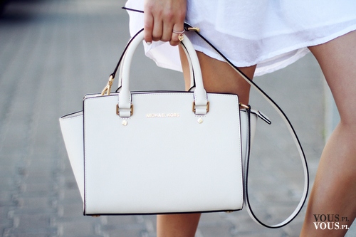 biała elegancka torebka