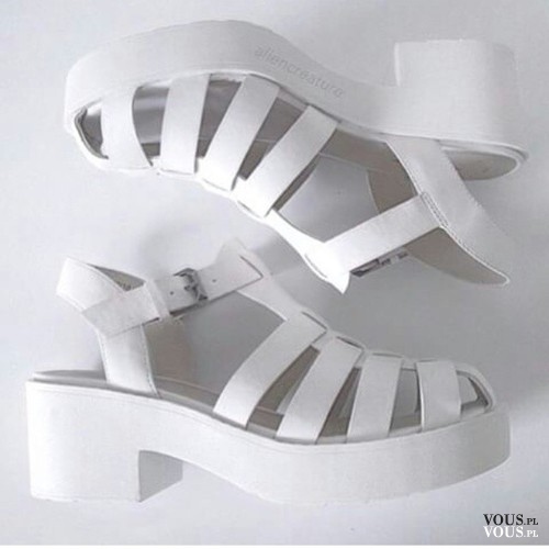 białe sandały