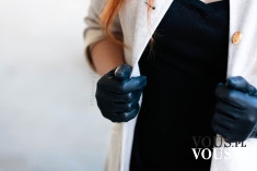 OTIANNA – stylizacja – czarne skórzane rękawiczki