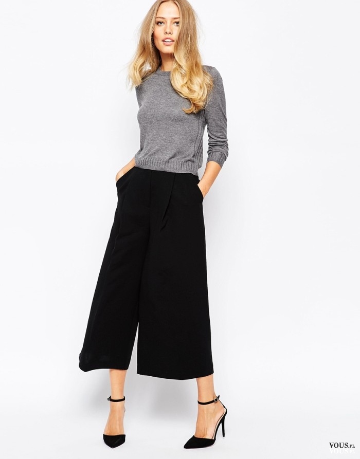 Szerokie spodnie ala spódnica, z szarym sweterkiem z Asos współgrają idealnie.
