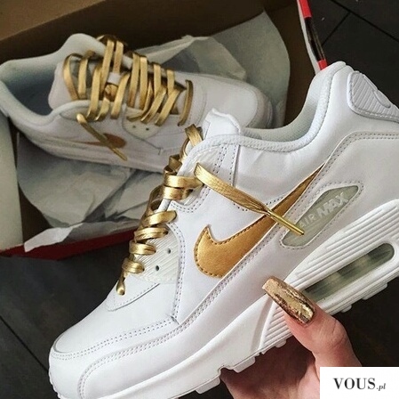Buty Nike Air MAX 90 leather białe ze złotymi zdobieniami – gold and white
