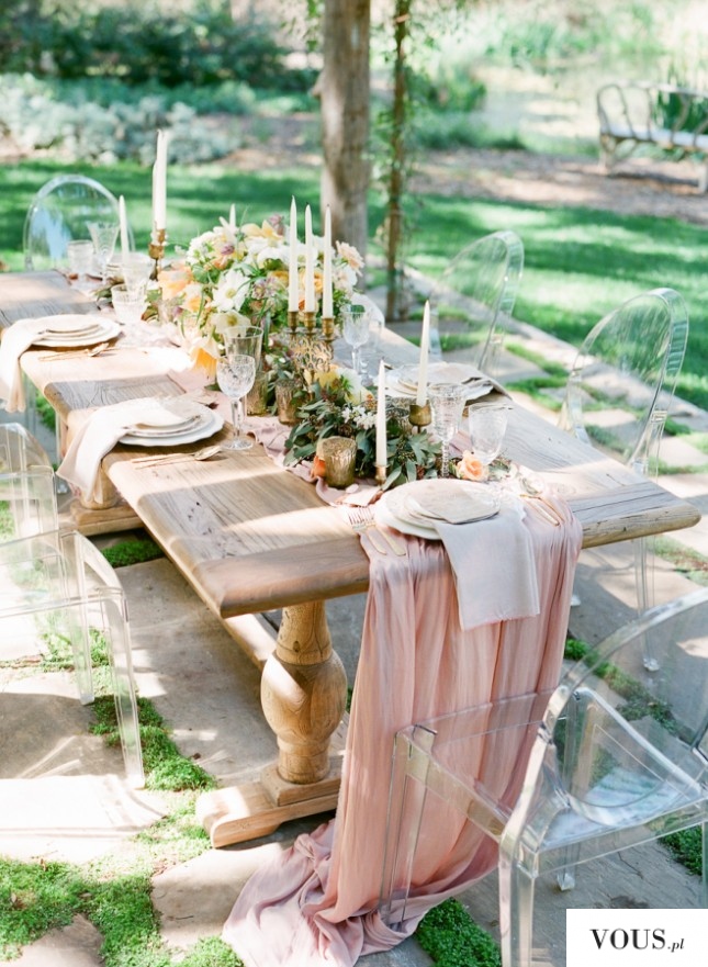 Lucite Wedding Ideas for Your Big Day