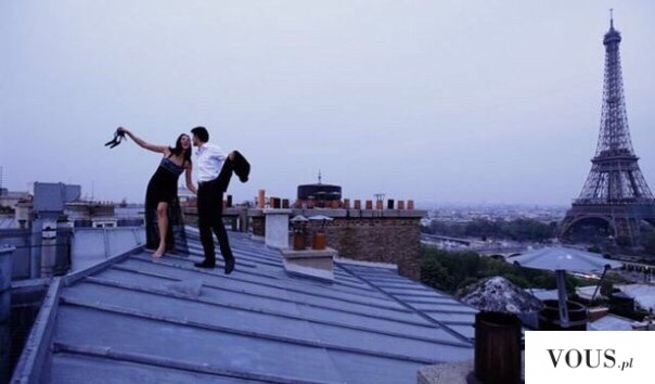 Szalona para na randce w Paryżu, randka na dachu. Gdzie zabrać swoją ukochaną? O czym marzą kobiety?