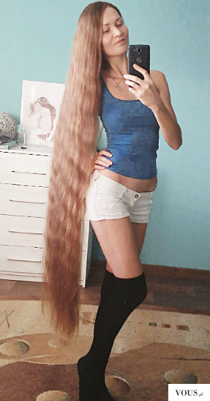 Długie włosy Rosjanki, która zapuszczała je przez 13 lat