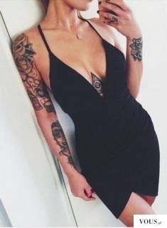 elegancka kobieta z tatuażami