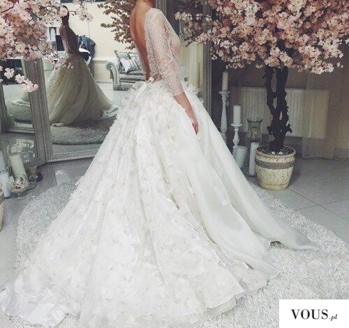 przepiękna suknia ślubna