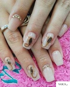 Scorpion manicure – skorpiony na paznokciach – Mexican women glue SCORPIONS to their ...