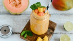 Przepis – Koktajl z mleka roślinnego i mango – Biuro Napoleona