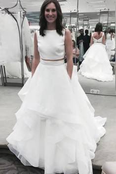 Elegant Round Neck Sleeveless Court Train Wedding Dresses W352 – Ombreprom