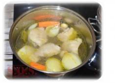 Bulion – jak zrobić podstawę do zupy? | Blog Kulinarny
Mięsny, warzywny, grzybowy czy z kostki?  ...