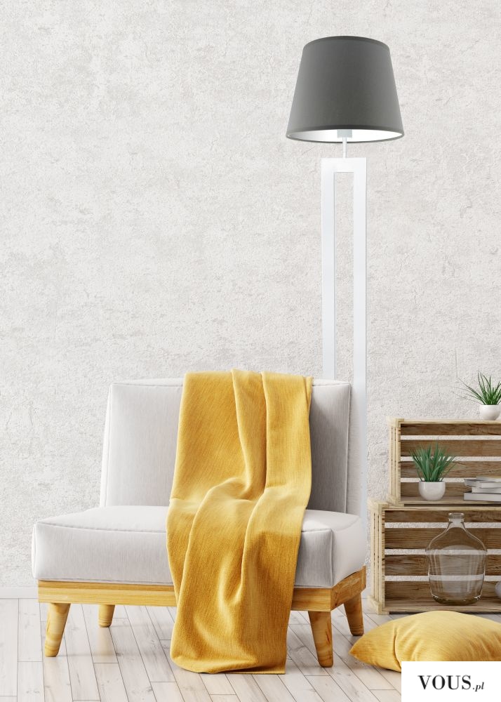 Lampa podłogowa VEGAS to minimalistyczna konstrukcja składająca się z abażura w kształcie stożka ...