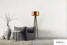 Lampa podłogowa MIAMI MIRROR wyróżnia się ciekawą konstrukcją, tworzoną przez trzy drewniane nog ...