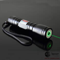 レーザーポインター 強力緑200mwレーザーポインター 懐中電灯式
緑200mwレーザーポインターの詳細：
材 ...